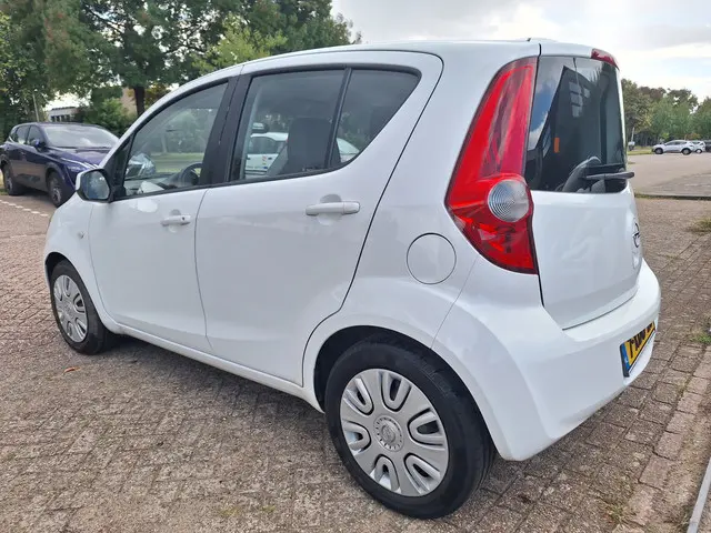 Opel Agila 1.0 Berlin 2014 Benzine 3