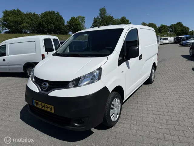 Nissan NV200 2