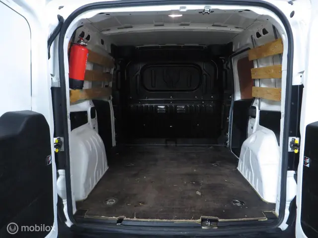 Opel Combo 1.3 CDTi L1H1 ecoFLEX Edition 2014 Diesel 11