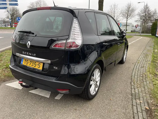 Renault Scénic 1.2 TCe Bose 2014 Benzine 16