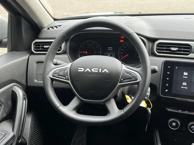 Dacia Duster 1.3 TCe 150 Journey 2023 Benzine 9
