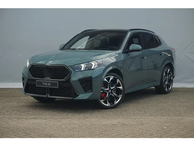 BMW X2 sDrive20i 2026 Benzine 32