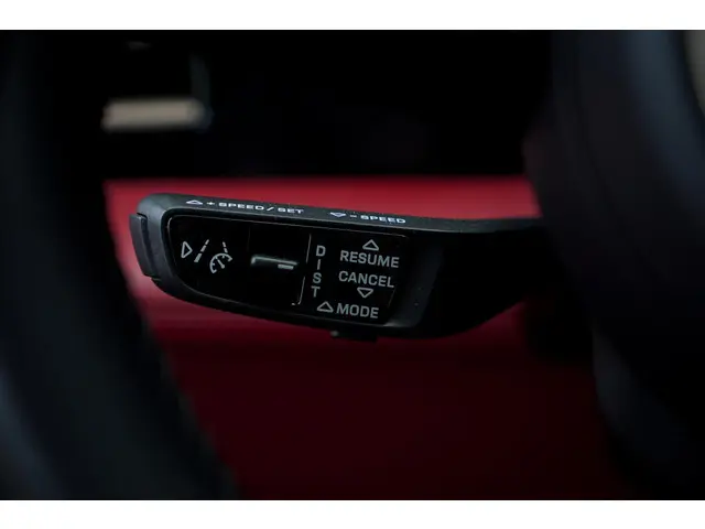 Porsche Taycan 4S Performance 84 kWh 2020 Elektrisch 31