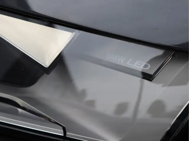BMW iX xDrive40 High Executive 77 kWh 2021 Elektrisch 9