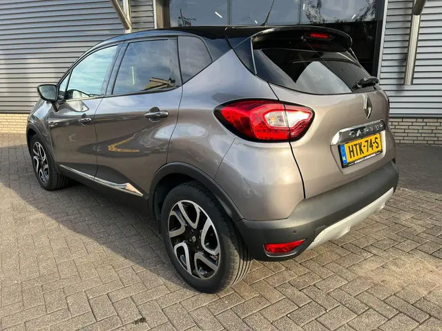 Renault Captur 0.9 TCe Helly Hansen 2015 Benzine 4