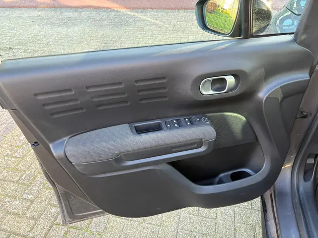 Citroën C3 Aircross 1.2 PureTech S&S Shine 2020 Benzine 13