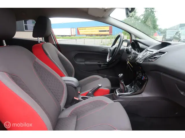 Ford Fiesta 1.0 EcoBoost Red Edition 140PK 2016 Benzine 10