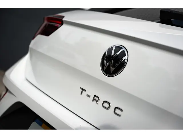 Volkswagen T-Roc 1.5 TSI Style 2023 Benzine 25