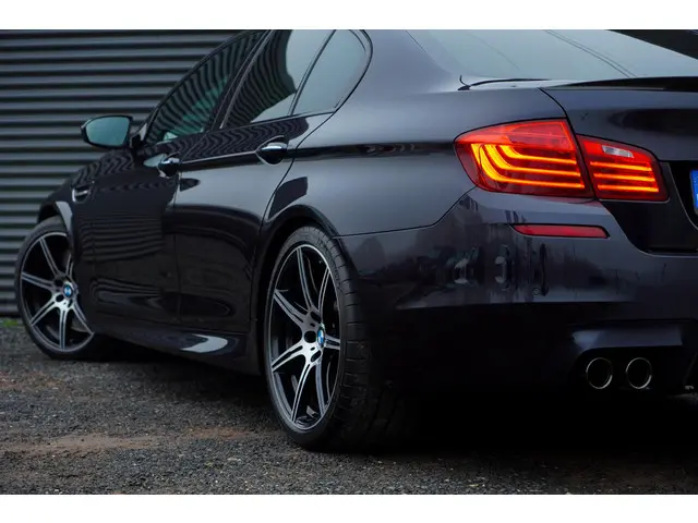 BMW M5 5-serie Competition Edition 2017 Benzine 19