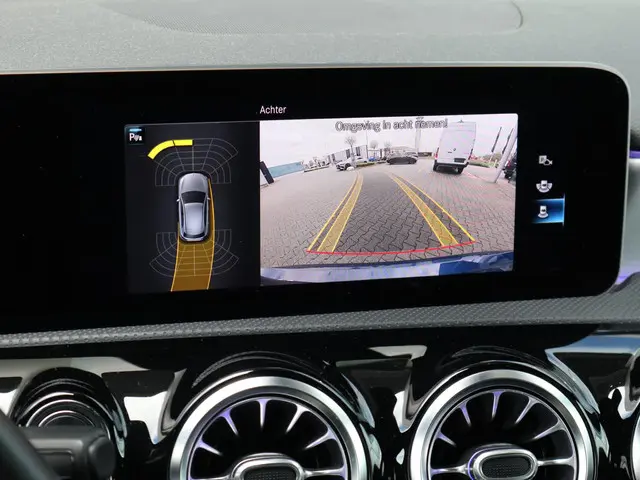 Mercedes-Benz A-Klasse 200 Premium Plus 2020 Benzine 20