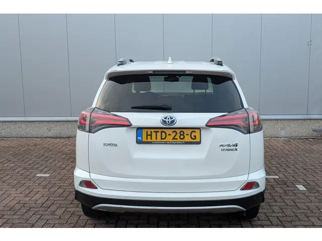 Toyota RAV4 2.5 Hybrid Executive 2017 Hybride Benzine 8