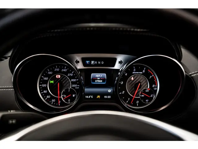 Mercedes-Benz SL AMG 63 2017 Benzine 33