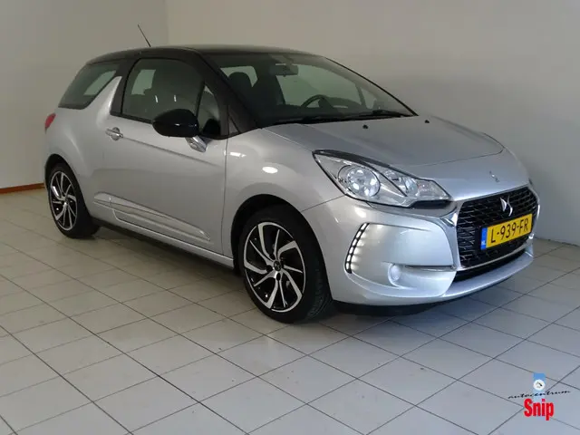 DS DS 3 1.2 PureTech So Chic 2016 Benzine 21