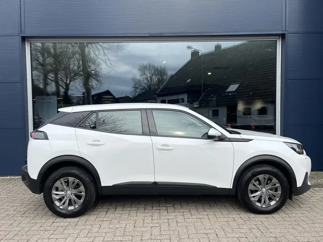 Peugeot 2008 1.2 Turbo 100 PK Active Pack 2021 Benzine 8