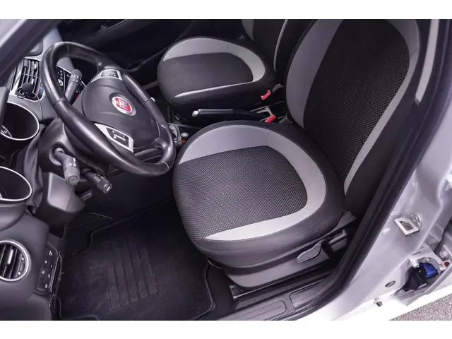 Fiat Punto Evo 0.9 TwinAir Easy 2012 Benzine 29
