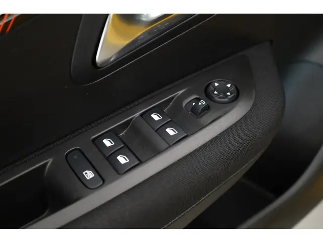 Peugeot 208 1.2 PureTech Allure Pack 2022 Benzine 6