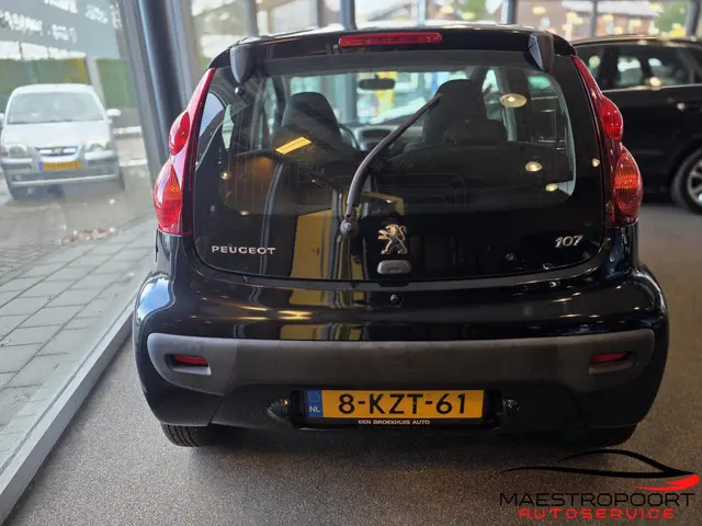 Peugeot 107 1.0 Envy 2013 Benzine 5