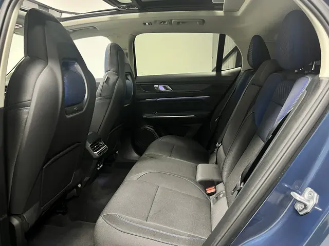 Lynk & Co 01 1.5 2023 Hybride Benzine 39