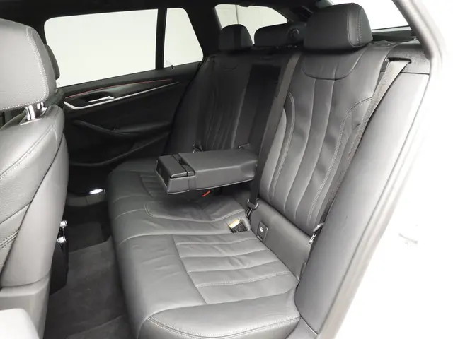 BMW 5 Serie Touring 520d 2024 Diesel 8