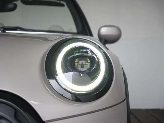 MINI Cooper Cabrio Aut. 2023 Benzine 43