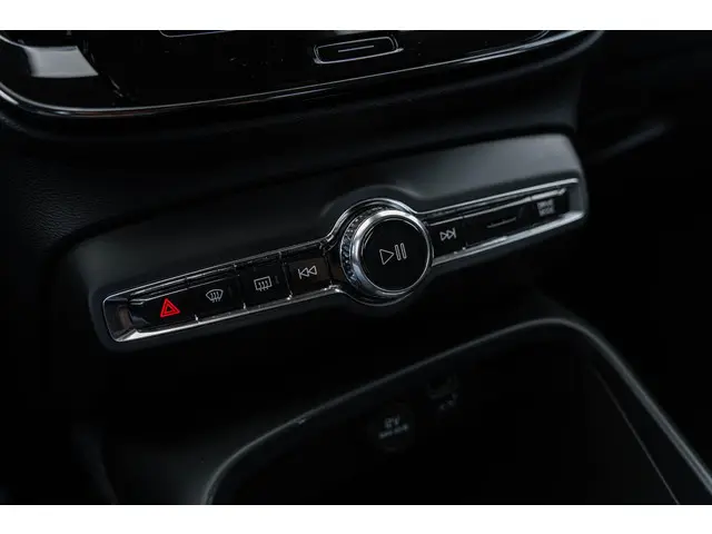 Volvo XC40 1.5 T2 Momentum Business 2021 Benzine 31