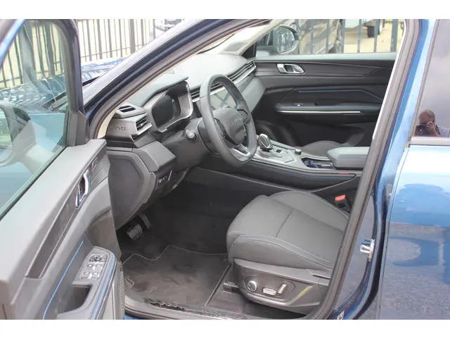 Lynk & Co 01 1.5 Schuifdak enz,enz, 2021 Hybride Benzine 3