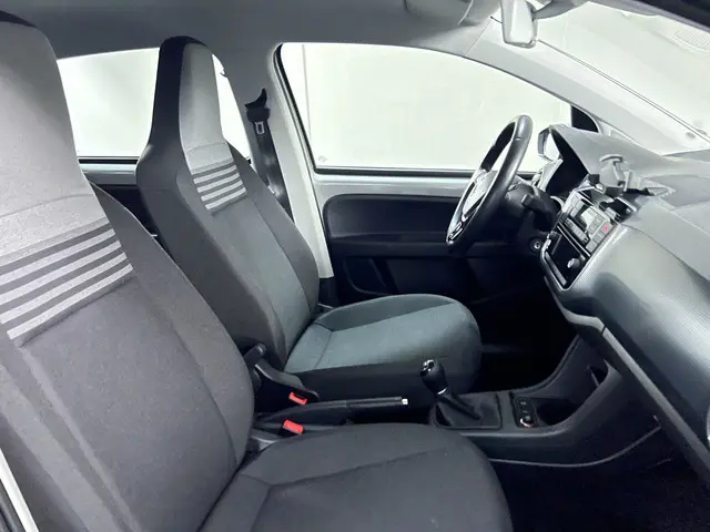 Volkswagen up! 1.0 BMT move up! 2019 Benzine 11