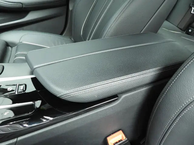 BMW 5 Serie Touring 520i 2023 Benzine 26