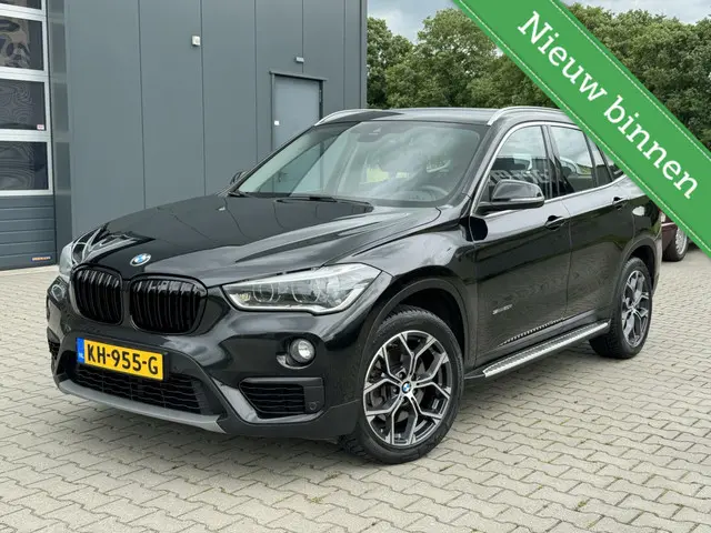 BMW X1 sDrive20i Centennial High Executive 2016 Benzine