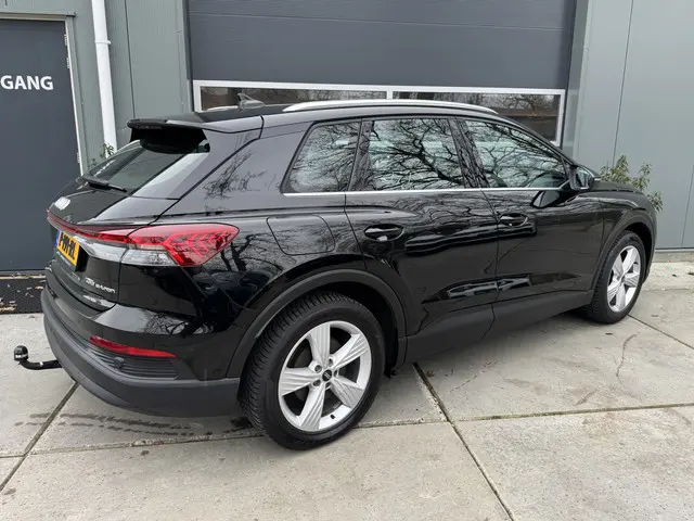 Audi Q4 e-tron 35 Edition 55 kWh 2022 Elektrisch 32