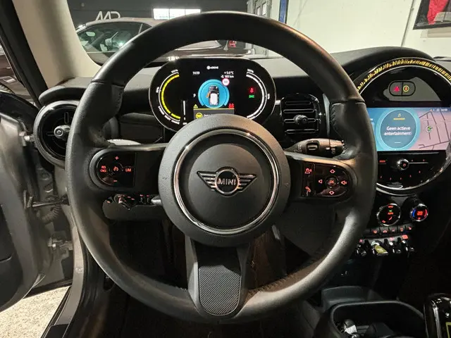 MINI Electric Mini Essential 33 kWh 2023 Elektrisch 18