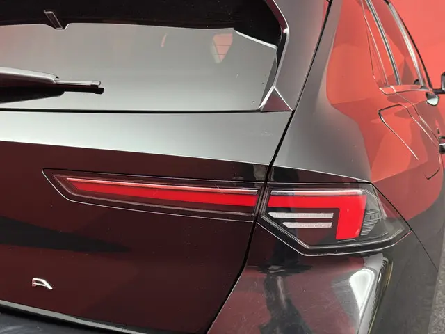 Opel Astra 1.2 Elegance 2022 Benzine 23