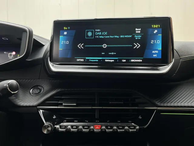 Peugeot e-2008 EV GT Pack 50 kWh 2022 Elektrisch 12