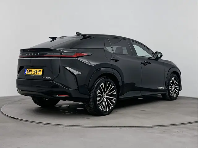 Lexus RZ 2