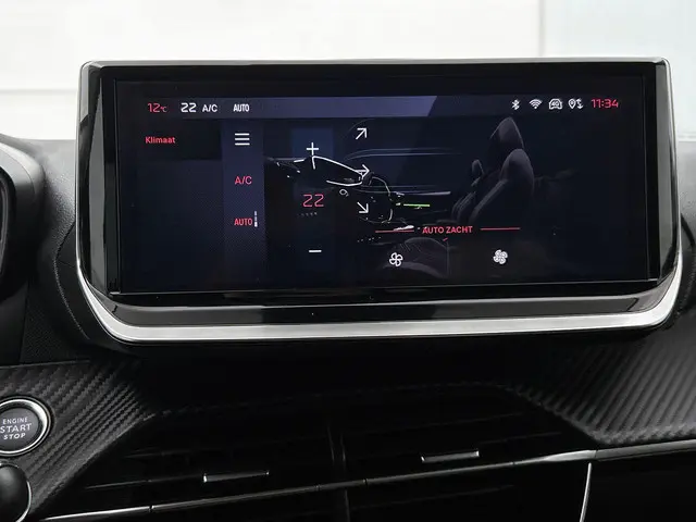 Peugeot 208 1.2 PureTech 100 Allure 2024 Benzine 30