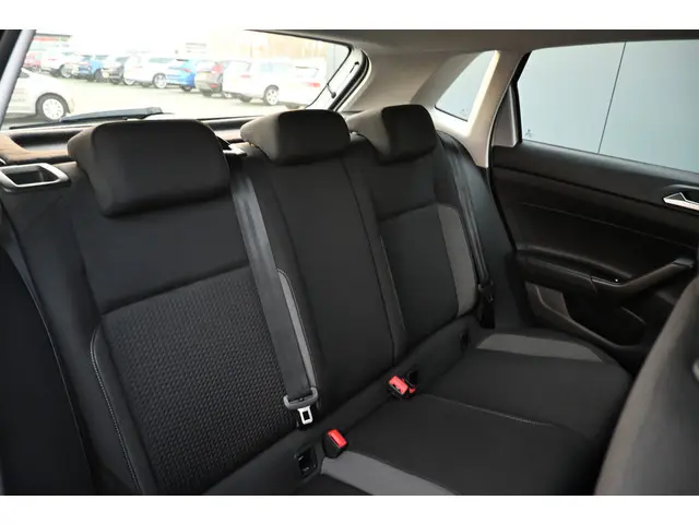 Volkswagen Polo 1.0 TSI Life 2023 Benzine 24