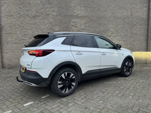 Opel Grandland X 1.2 Turbo Ultimate 2018 Benzine 4