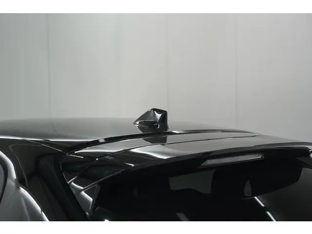 Peugeot 208 PureTech 100 Allure 2024 Benzine 24