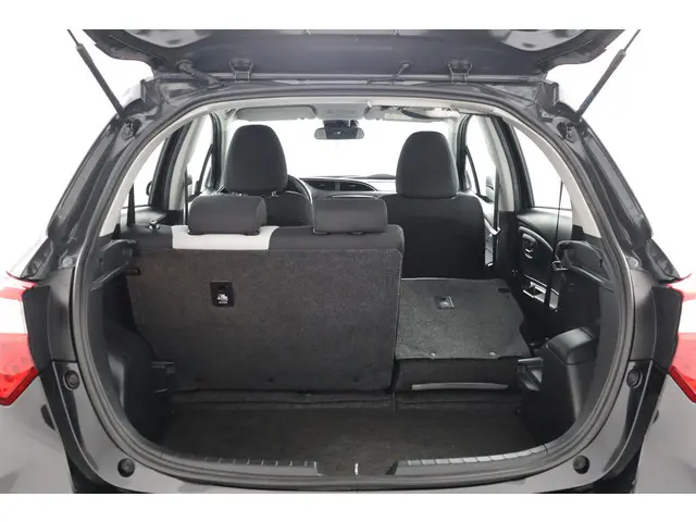 Toyota Yaris 1.5 Hybrid Design 2018 Hybride Benzine 24