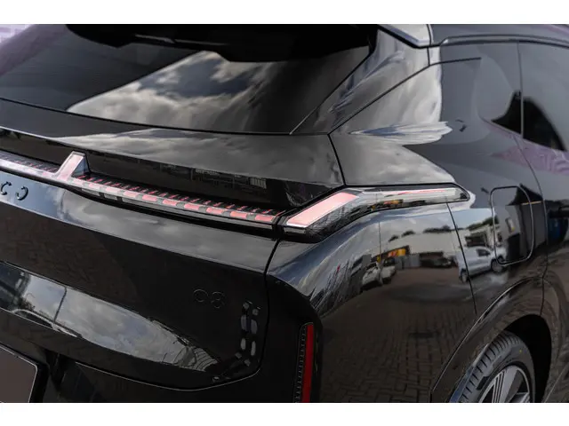 Lynk & Co 08 1.5 More 2025 Hybride Benzine 29