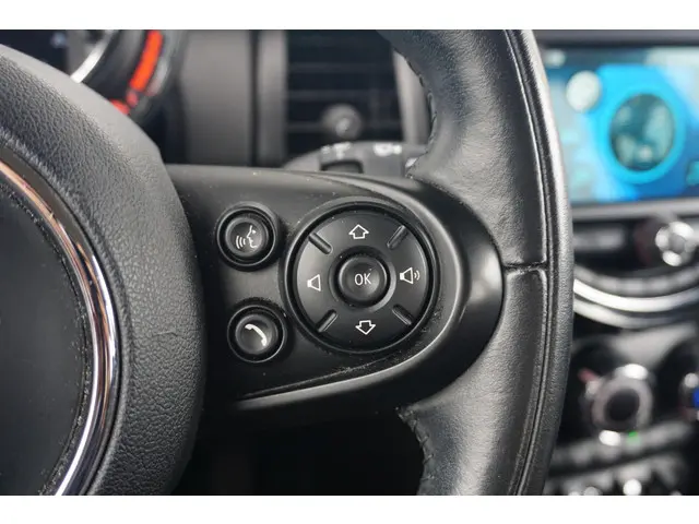 MINI 5-Deurs 1.5 One First 2018 Benzine 13