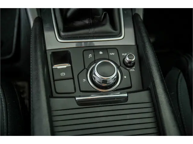 Mazda 6 Sportbreak 2.0 SkyActiv-G 165 TS+ 2016 Benzine 38