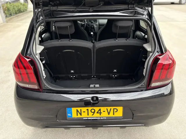 Peugeot 108 1.0 e-VTi Active 2021 Benzine 8