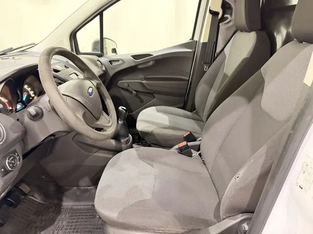 Ford Transit Courier Van 1.5 TDCI Airco NAP 2016 Diesel 43