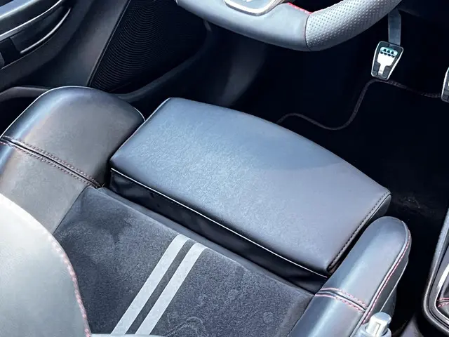 Ford Fiesta 1.5 Ecoboost ST-X 2022 Benzine 28