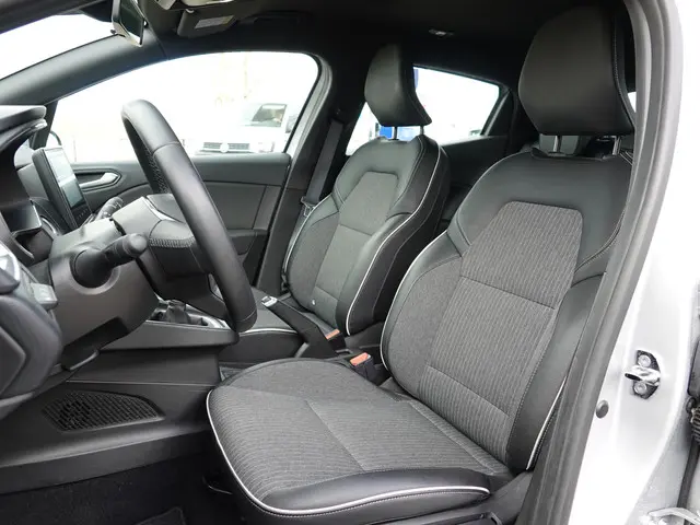 Renault Clio 1.0 TCe 90PK Intens 2022 Benzine 6