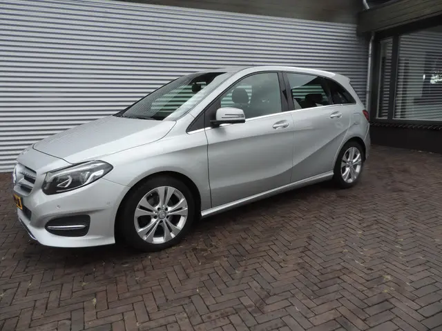Mercedes-Benz B-Klasse 180 Prestige 2017 Benzine