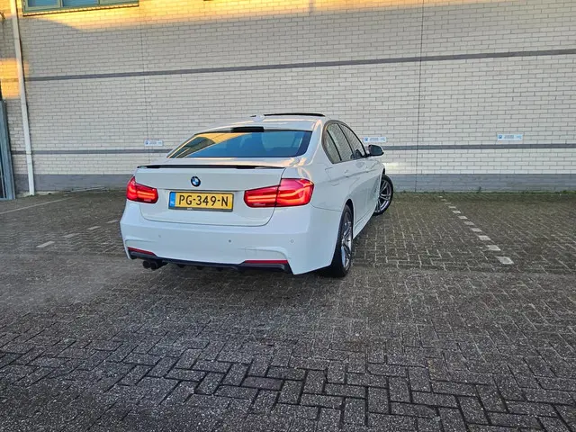 BMW 3 Serie 320i#Nap#M-Sport#Automaat#Opendak 2017 Benzine 4