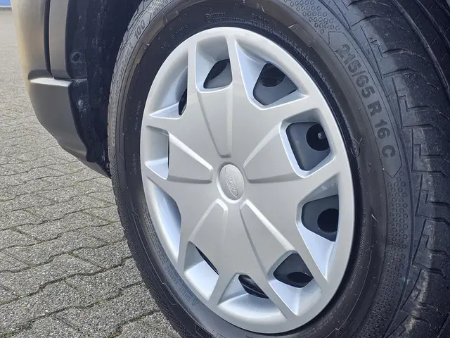 Ford Transit 350 2.0 TDCI L2H2 Trend 2023 Diesel 26