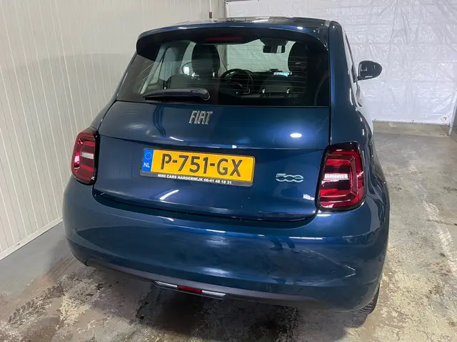 Fiat 500e RED 42 kWh Zeer netjes 2022 Elektrisch 4